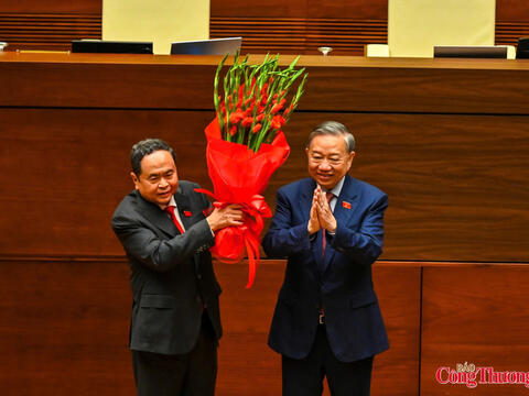 Chùm ảnh: Tân Chủ tịch Quốc hội Khóa XVI Trần Thanh Mẫn tuyên thệ