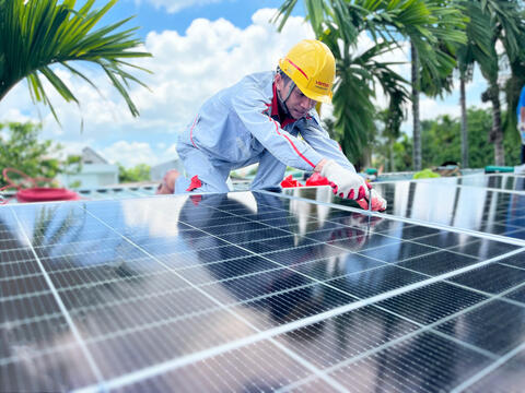 Quảng Ngãi đẩy mạnh điện mặt trời mái nhà, tăng cường tiết kiệm điện