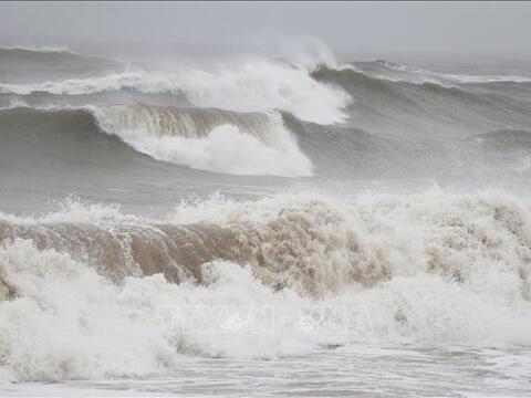 Từ ngày 8 đến 16-4, nhiều khu vực biển xuất hiện sóng cao