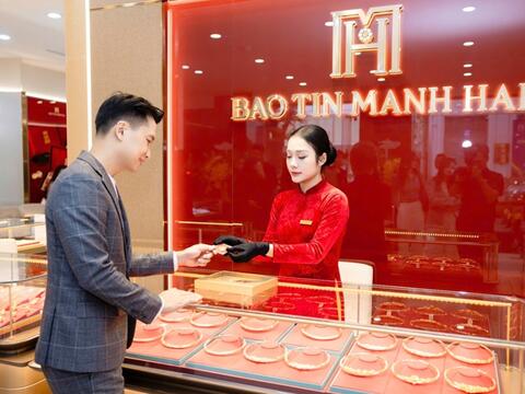 Giá vàng hôm nay (12-4): Vàng miếng SJC giảm 300.000 đồng/lượng