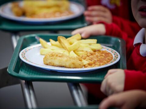 Anh mạnh tay điều chỉnh toàn diện dinh dưỡng bữa ăn học đường