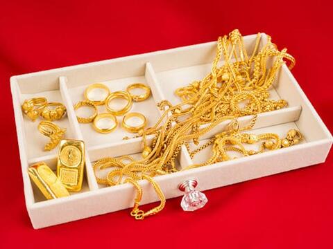 Giá vàng hôm nay (28-4): Vàng miếng chênh lệch giá mua vào - bán ra ở ngưỡng 2,5 triệu đồng/lượng