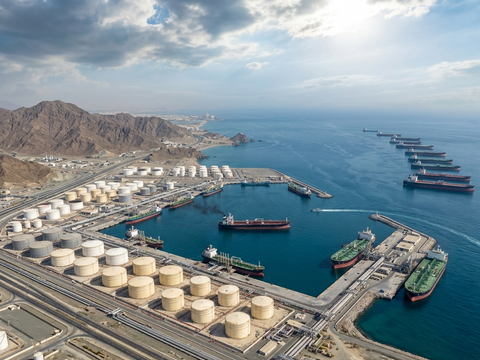 Lo ngại gián đoạn nguồn cung đẩy giá dầu tăng