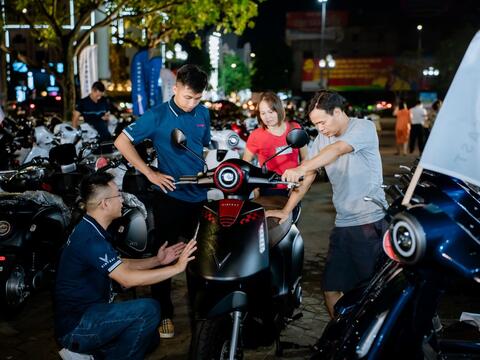 Người dùng yên tâm chạy xe máy điện “tẹt ga” nhờ hạ tầng và hậu mãi 5 sao của VinFast