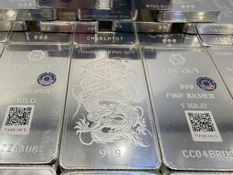 Giá bạc hôm nay 16/5/2026: Bạc liên tục biến động