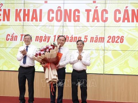 Phê chuẩn đồng chí Lê Công Lý giữ chức vụ Phó chủ tịch UBND TP Cần Thơ