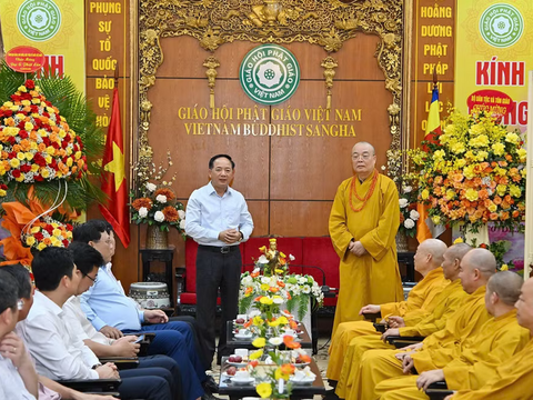 Đồng chí Trịnh Văn Quyết thăm, chúc mừng Trung ương Giáo hội Phật giáo Việt Nam