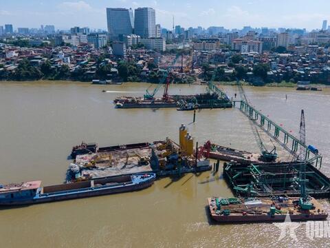 Tăng tốc thi công cầu Trần Hưng Đạo