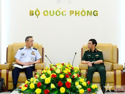 Đại tướng Phan Văn Giang tiếp Đại tướng Uchikura Hiroaki