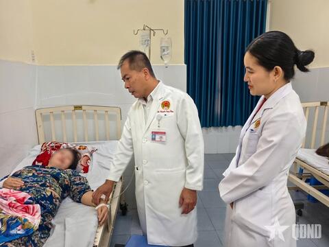 Bệnh viện Quân y 120 (Quân khu 9): Nỗ lực cấp cứu, điều trị 125 trường hợp ngộ độc thực phẩm
