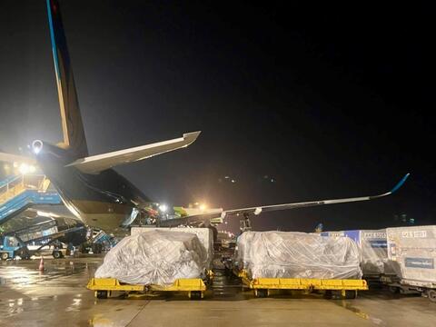 Vietnam Airlines vận chuyển 25 tấn hàng hóa hỗ trợ Venezuela