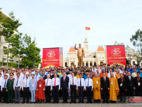 Lãnh đạo Đảng, Nhà nước dâng hoa tưởng nhớ Chủ tịch Hồ Chí Minh