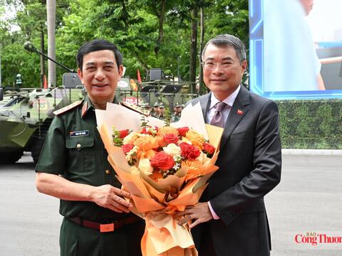 Chùm ảnh Thủ tướng dự Hội nghị Quân chính toàn quân 6 tháng năm 2026
