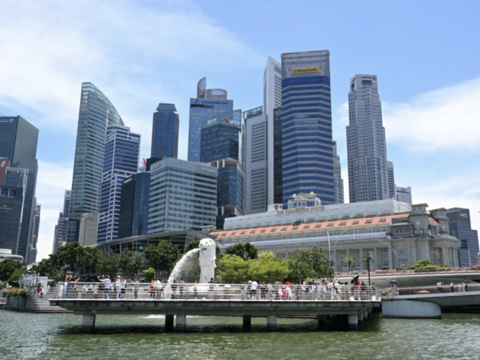Singapore tăng giá điện, khí đốt do chi phí năng lượng leo thang