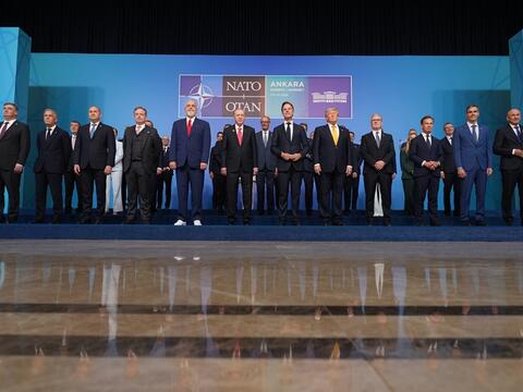 NATO đang gắn kết để “ngày càng mạnh mẽ hơn”