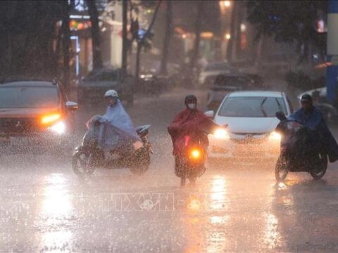 Thời tiết hôm nay (12-7): Cả nước có mưa dông