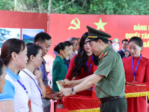 Phó Thủ tướng Thường trực Phạm Gia Túc dự Ngày hội Toàn dân bảo vệ an ninh Tổ quốc năm 2026 tại xã Yên Bài (TP. Hà Nội)