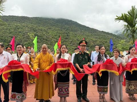 Thời khắc thiêng liêng tưởng niệm, tri ân anh hùng liệt sĩ