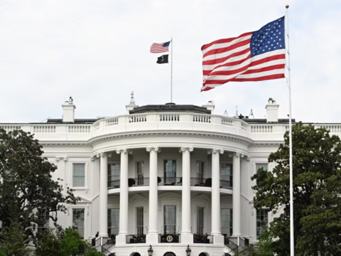 Tổng thống Trump ký sắc lệnh mới siết quyền công dân theo nơi sinh, mở rộng chống “du lịch sinh con”