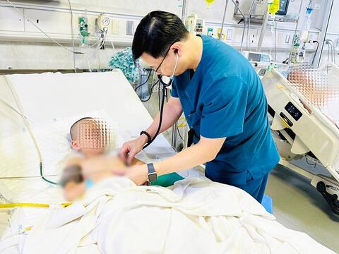 Bệnh viện Hữu nghị Việt Đức cứu sống bệnh nhi bị đa chấn thương nghiêm trọng