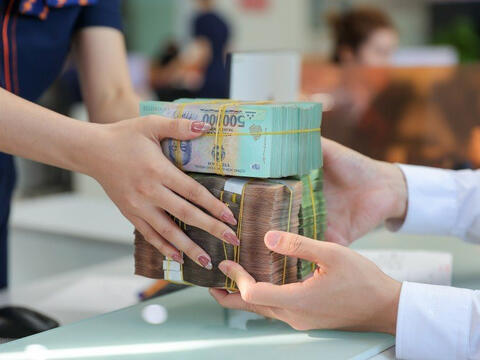 Nhu cầu vốn trong nền kinh tế tăng nhanh, áp lực đè nặng lên vai ngân hàng