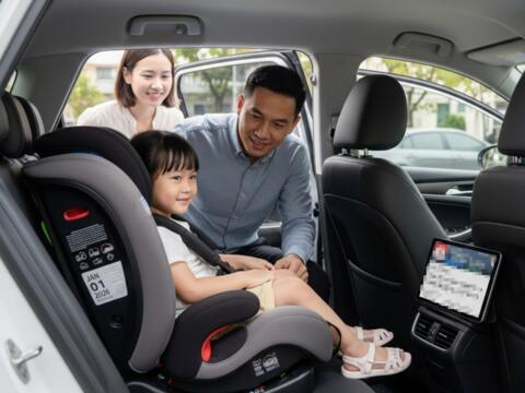 Phạt cảnh cáo lỗi không dùng ghế an toàn cho trẻ