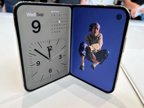 Apple ra mắt iPhone gập đầu tiên, mở bán từ ngày 23-10