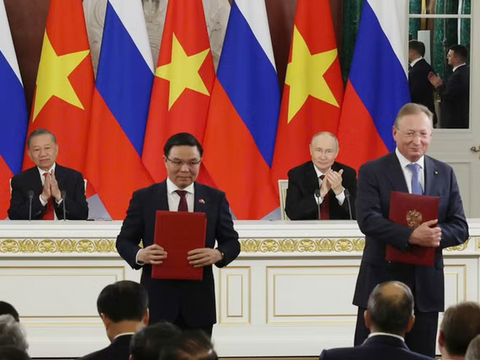 Tổng Bí thư, Chủ tịch nước Tô Lâm và Tổng thống Nga chứng kiến Lễ trao các văn kiện hợp tác