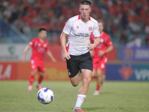 Đội tuyển Việt Nam triệu tập tiền đạo cao 1,9m cho FIFA ASEAN Cup 2026