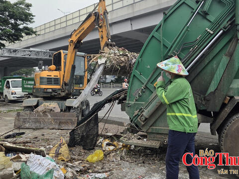 Bãi rác tự phát ven đường Phạm Văn Đồng đã được thu gom sạch sẽ