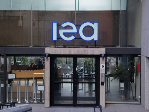 IEA tái khẳng định cam kết xả các kho dự trữ dầu