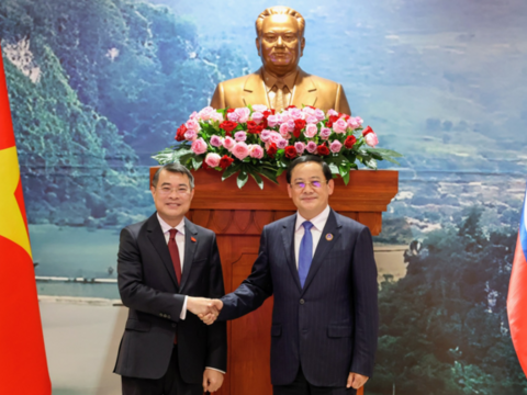 Thủ tướng Lê Minh Hưng hội kiến Chủ tịch Quốc hội Lào