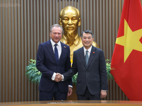 Thủ tướng tiếp Bộ trưởng Tài chính Luxembourg: Tăng cường kết nối dòng vốn từ châu Âu với Việt Nam