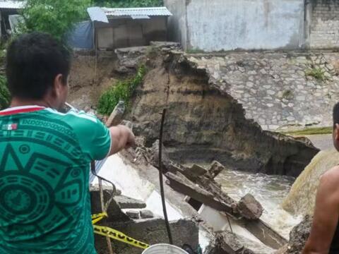 Mexico huy động hơn 22.000 nhân lực ứng phó bão Simon