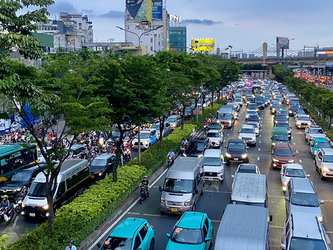 TPHCM dự kiến triển khai vùng phát thải thấp từ năm 2028, phát triển giao thông xanh