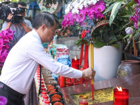 Thủ tướng Lê Minh Hưng dự Lễ viếng, truy điệu và an táng 731 hài cốt liệt sĩ tại Công viên Lê Thị Riêng