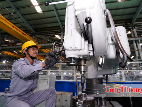 Tạo đột phá phát triển công nghiệp thế hệ mới