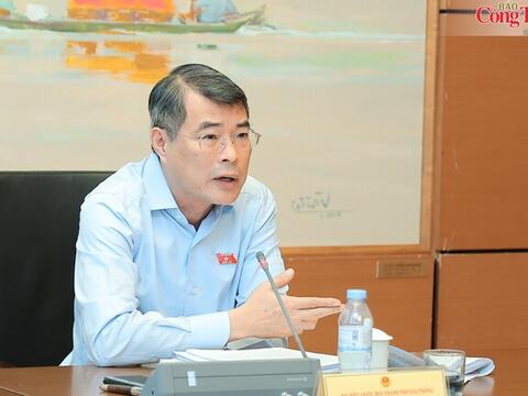Thủ tướng Lê Minh Hưng: Sửa luật để cắt giảm khâu trung gian, đưa giá thuốc, giá trang thiết bị y tế về mức phù hợp