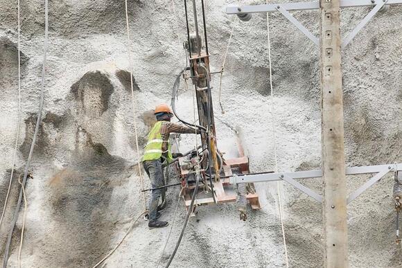 Sôi nổi thi đua trên công trường Thủy điện tích năng Bác Ái