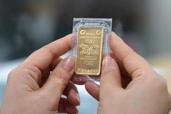 Giá vàng hôm nay (trưa 13-2): Đảo chiều giảm sốc