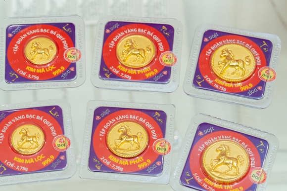 Giá vàng miếng DOJI, Bảo Tín Mạnh Hải giảm nhẹ ngày vía Thần Tài