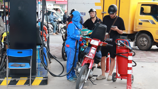 Giá xăng dầu hôm nay 20/08/2025: Quay đầu giảm