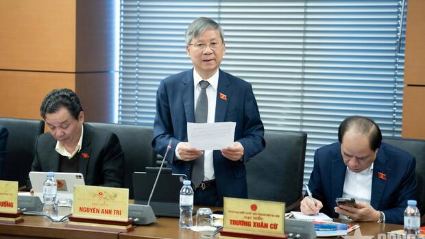 Đại biểu Quốc hội đề nghị thông báo cho cấp xã việc cấp phép xây dựng, khai thác khoáng sản