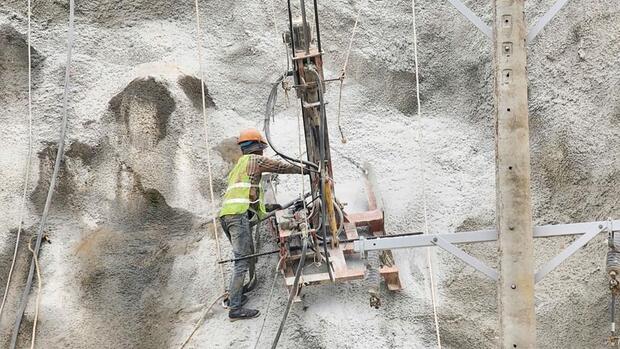 Sôi nổi thi đua trên công trường Thủy điện tích năng Bác Ái