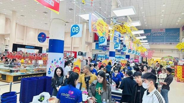 Quảng Trị siết chặt an toàn thực phẩm dịp Tết: Kiểm soát từ thị trường đến bàn ăn