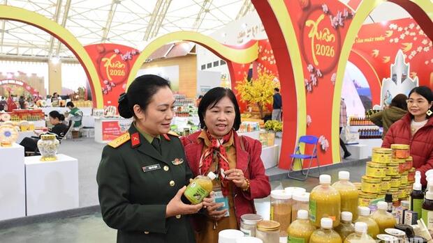 Hội chợ Mùa Xuân 2026 đón nhiều đoàn khách tham quan, trải nghiệm