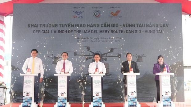 Khai trương tuyến vận chuyển bưu chính bằng thiết bị bay không người lái kết nối Cần Giờ - Vũng Tàu