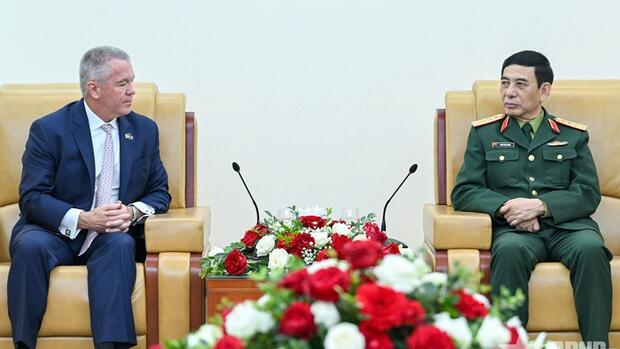 Đại tướng Phan Văn Giang tiếp Trợ lý Ngoại trưởng Hoa Kỳ