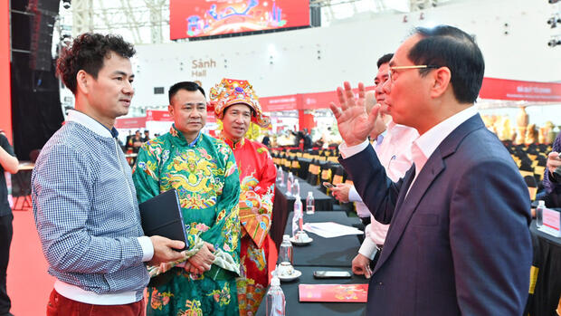 Phó Thủ tướng Bùi Thanh Sơn dự tổng duyệt Lễ bế mạc Hội chợ Mùa Xuân