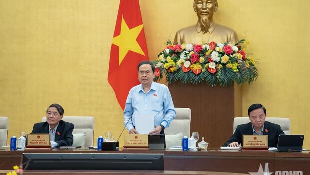 Thúc đẩy chuyển đổi số và bảo đảm quyền tiếp cận thông tin